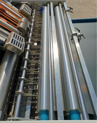 ماشین لامیناتور خودکار فلوت که لامیناسیون دقیق کارت بوردی و افزایش کارایی تولید را فراهم می کند