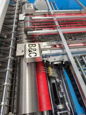 دستگاه لمینیت فلوت اتوماتیک با دقت بالا و اندازه کاغذ بزرگ (170*170 سانتی‌متر) و گزینه‌های توان متعدد (22 کیلووات - 30 کیلووات)