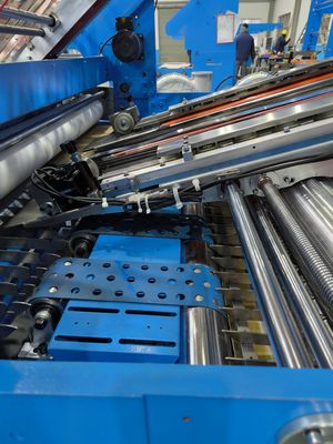 دستگاه لمینیت ورق به ورق 5 لایه با درایو الکتریکی برای مقوای 300 گرم تا 10 میلی‌متر و فلوت B و E